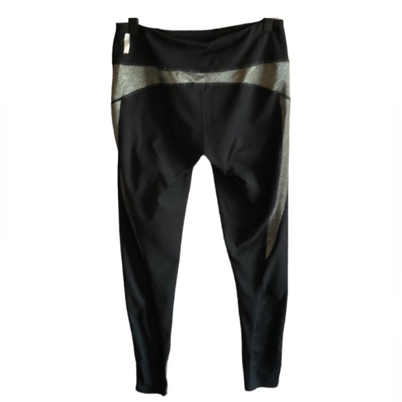 𝅺ZELLA Yoga Size Medium Ankle Leggings Black and Silver Lining and Sheer Panel - Picture 1 of 6